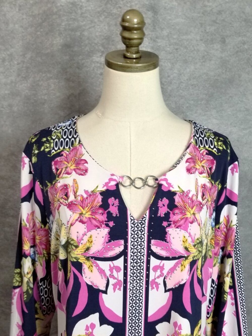 JM Collection Floral Tunic Size XL Pink Blue Chain Neck Rhinestones 3/4 Sleeve - Picture 4 of 7